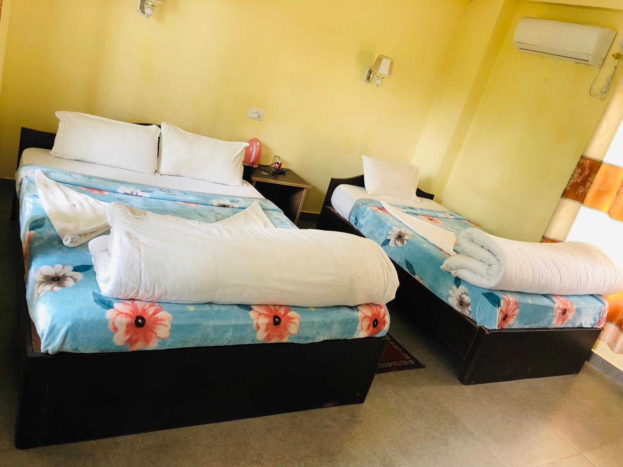 Silent Park Hotell Sauraha Eksteriør bilde